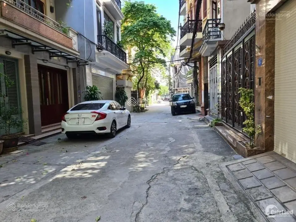 Chính chủ bán nhà Thạch Bàn 50m2x5T MT: 4.2m vuông vức, ô tô tránh đỗ, gần chợ Thạch Bàn giá 11 tỷ