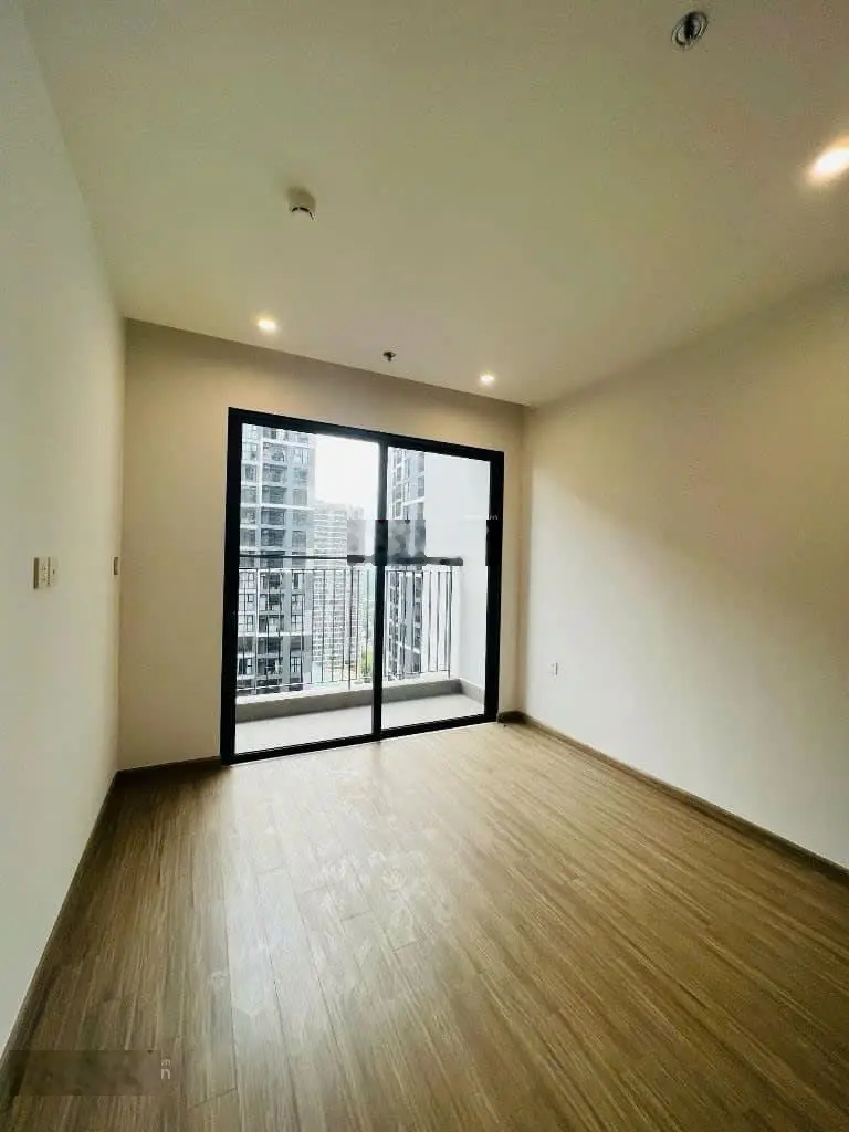 Chính chủ bán 2PN - 2WC tầng trung view nội khu giá rẻ thiết kế 2 ban công lớn