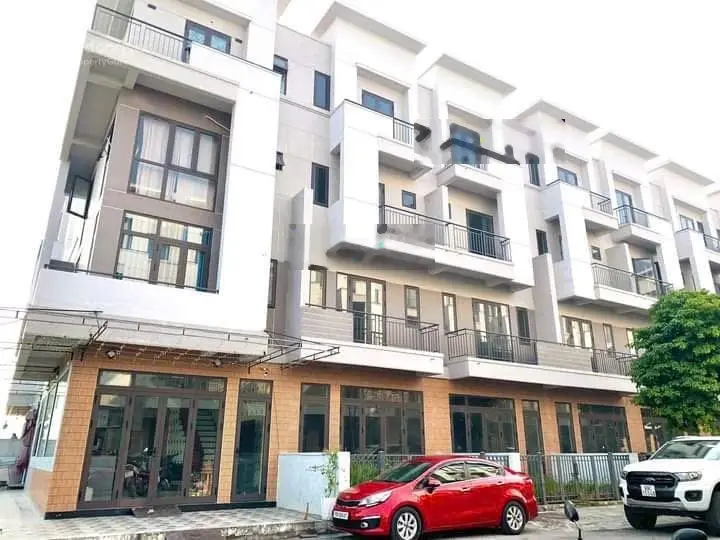 Duy nhất 1 căn shophouse 4 tầng đã có sổ hồng lâu dài giá chỉ 4,x tỷ _ mua là lời