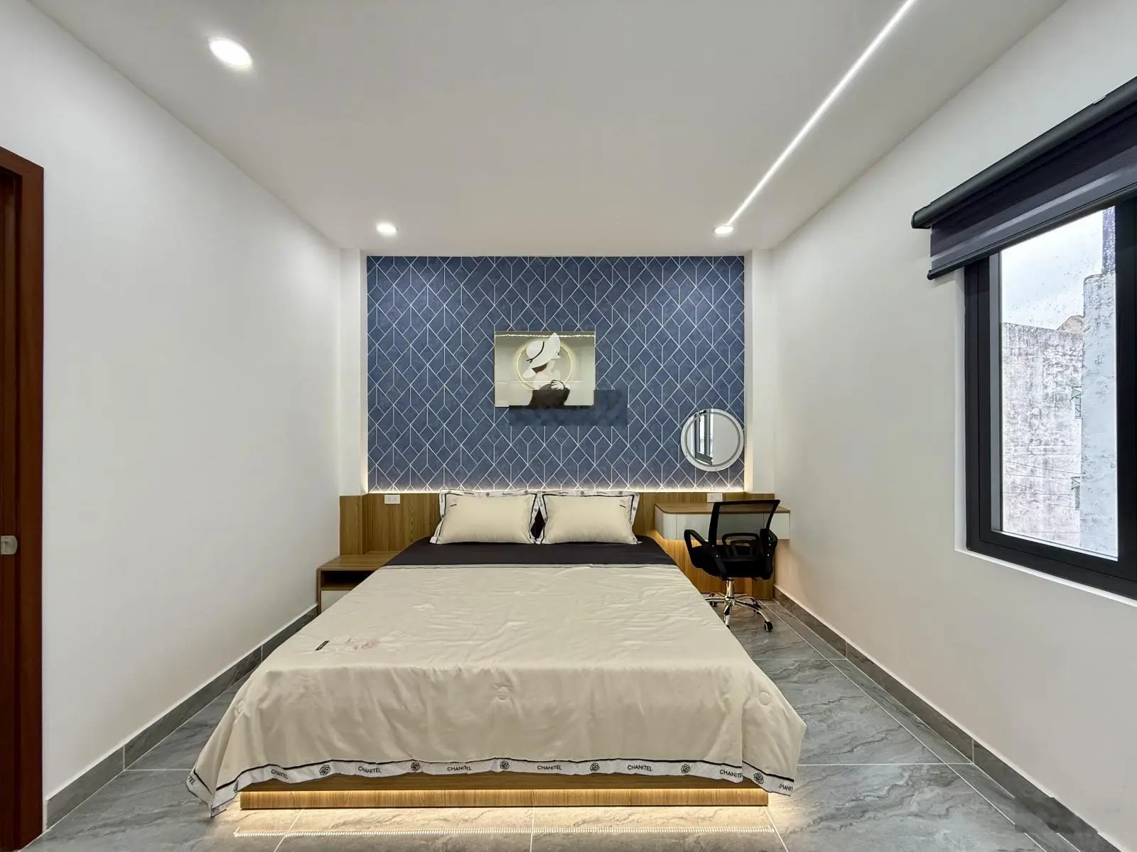 Nhà bên Chợ Hạt Điều, đường Dương Thị Mười, DT:4,5x13M, Lửng, 3Lầu, 4PN, Gara ô tô, Sân thượng, Q12