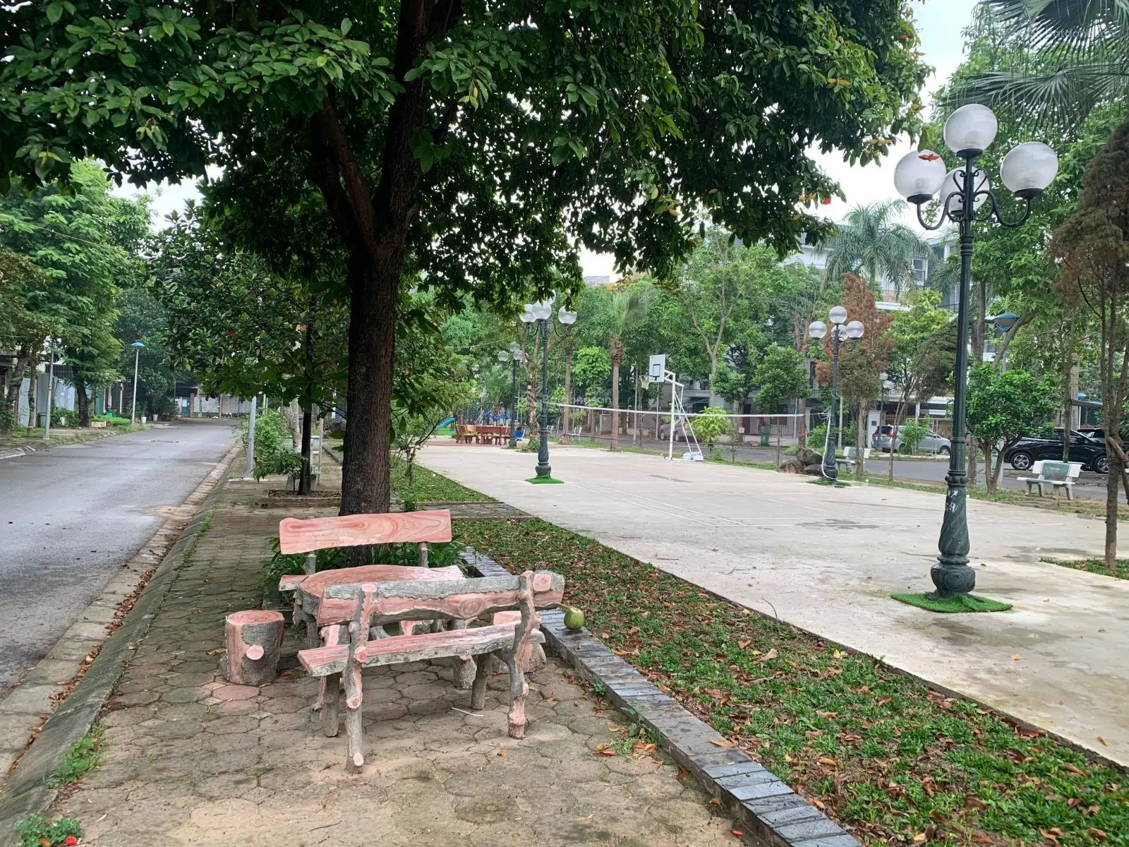 Bán Biệt thự mặt công viên 162m2x5 tầng full nội thất thang máy, chỉ 28tỷ -ForesaVilla Xuân Phương
