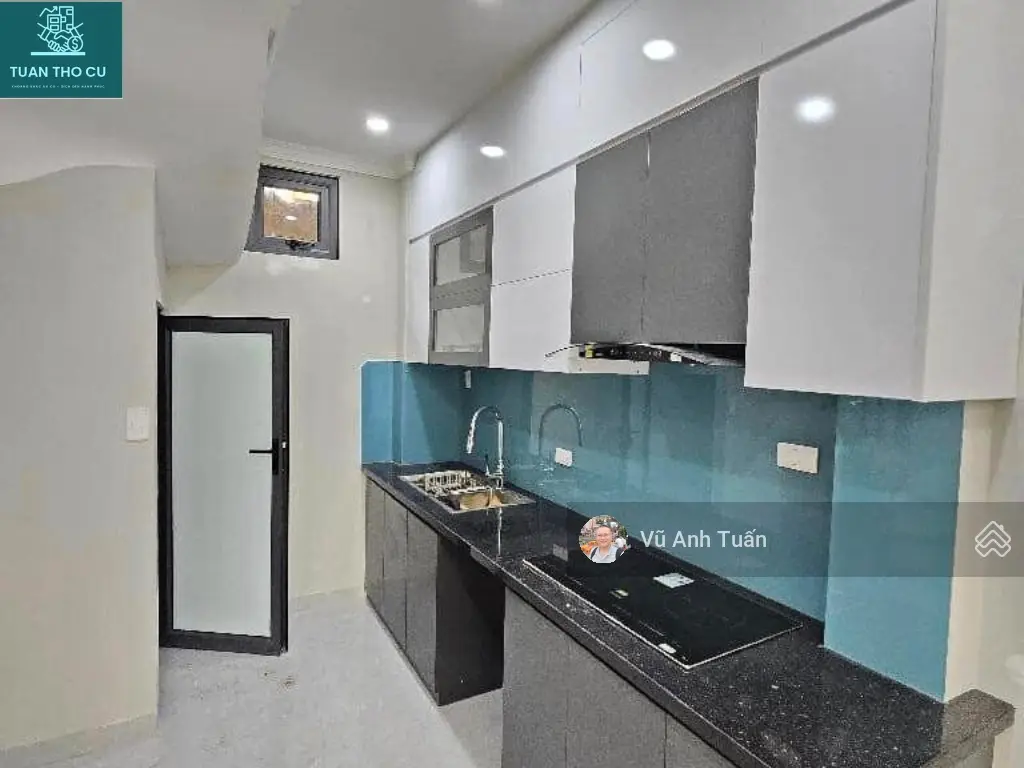 Chính chủ bán nhà phố Yên Duyên, ô tô đỗ cổng, view hồ đẹp, thiết kế hiện đại, giá 5.8 tỷ