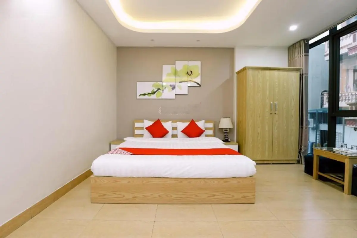 bán nhà giáp bát 102 m2 xây 7 tầng kinh doanh dòng tiền . sổ đỏ - mặt tiền 5m3