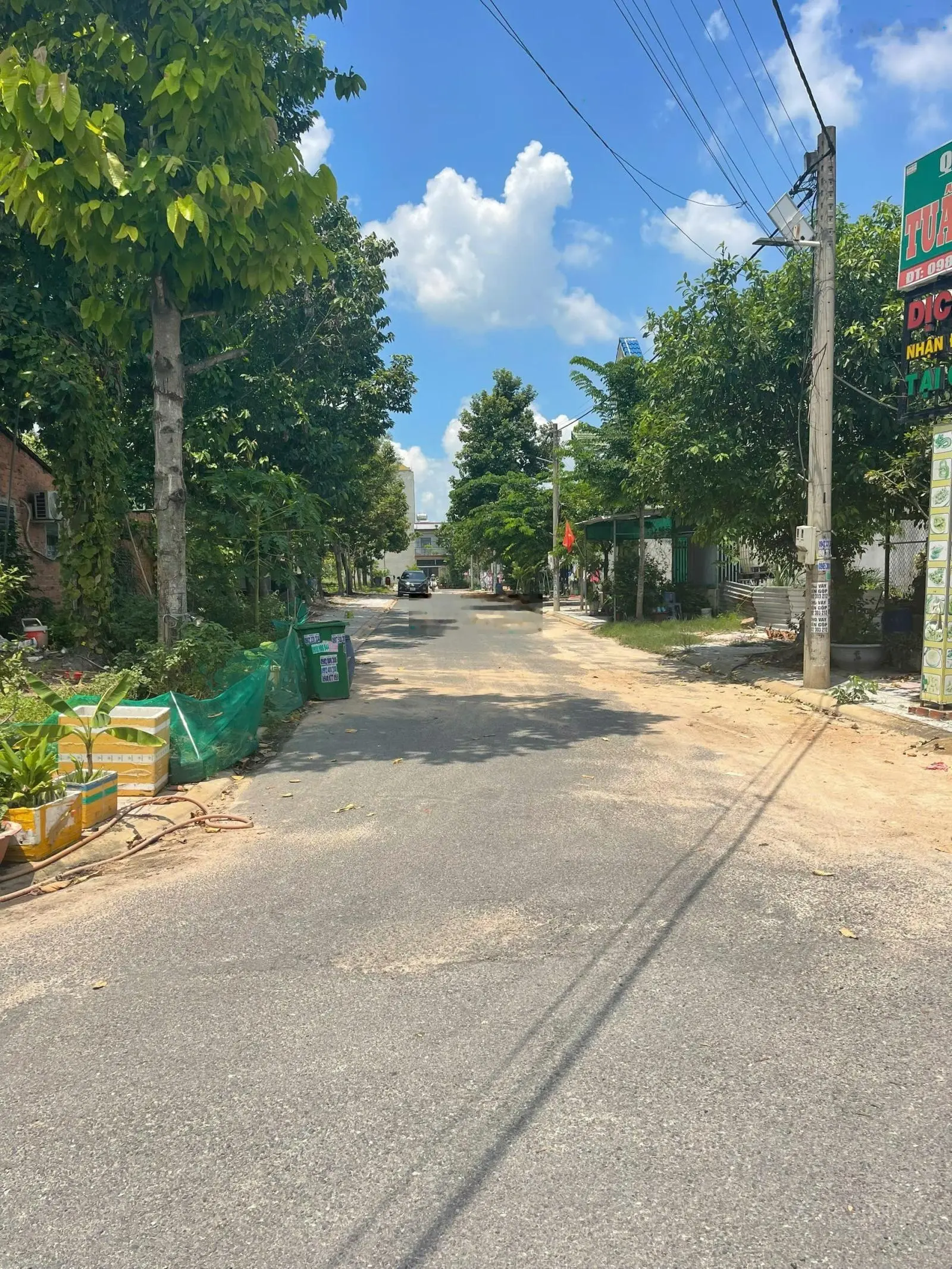 Gia đình không còn nhu cầu kinh doanh nên cần bán gấp đất 2 mặt tiền, giá rẻ nhất thị trường