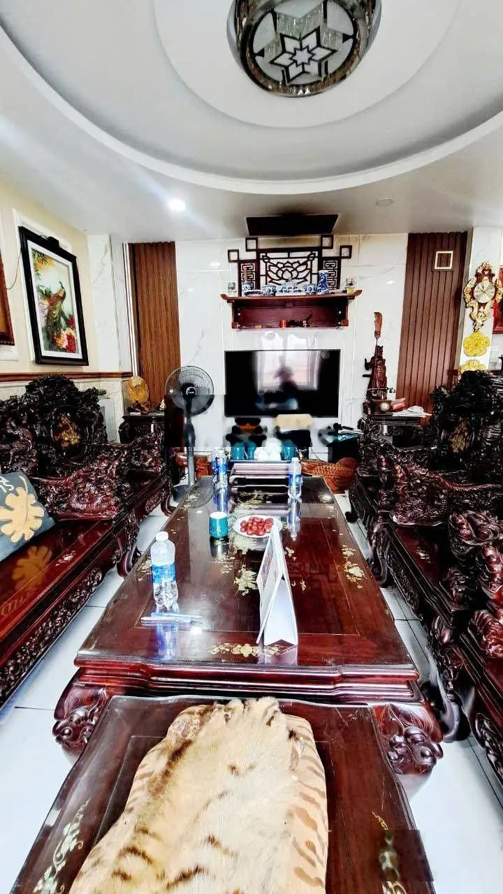 Bán nhà 5 tầng đường tân chánh hiệp 25, 180m2 sàn, 4pn, nội thất cao cấp, giá 4.88 tỷ, shr
