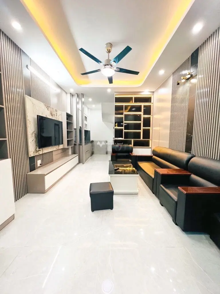 NHÀ VĨNH HƯNG, LÔ GÓC, NGÕ XE BA GÁC, TẶNG NỘI THẤT