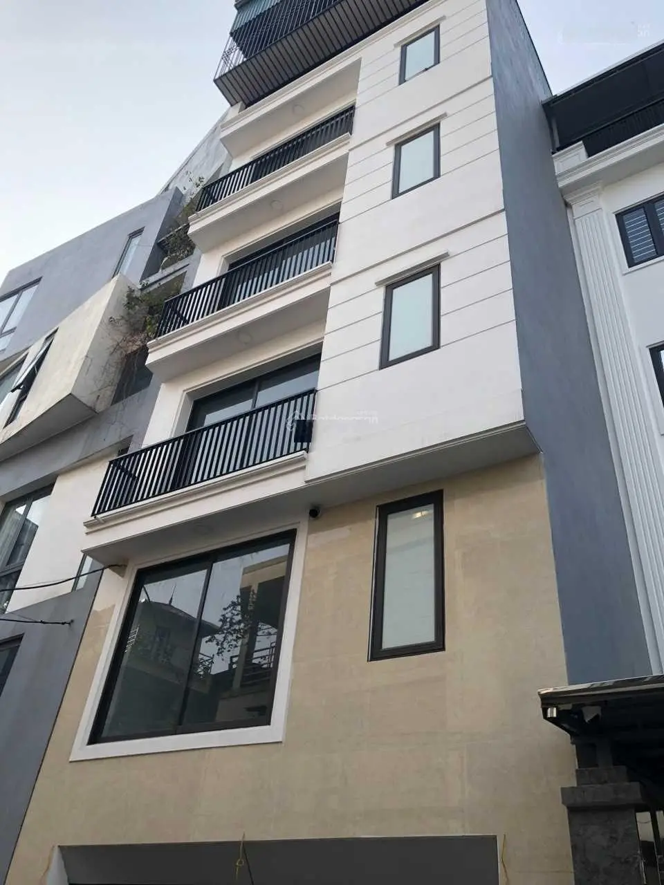 Bán nhà Ngô Xuân Quảng Trâu Quỳ Gia Lâm quận ngõ thông ôtô DT 45m2 x6 tầng giá 6,6 tỷ LH 0988 009 ***