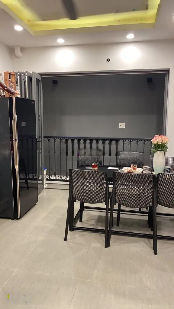 Cần bán nhanh nhà bồ đề -hồng tiến dân xây 52mv5 tầng ô chờ thang máy thông oto gần hồ sinh thái,