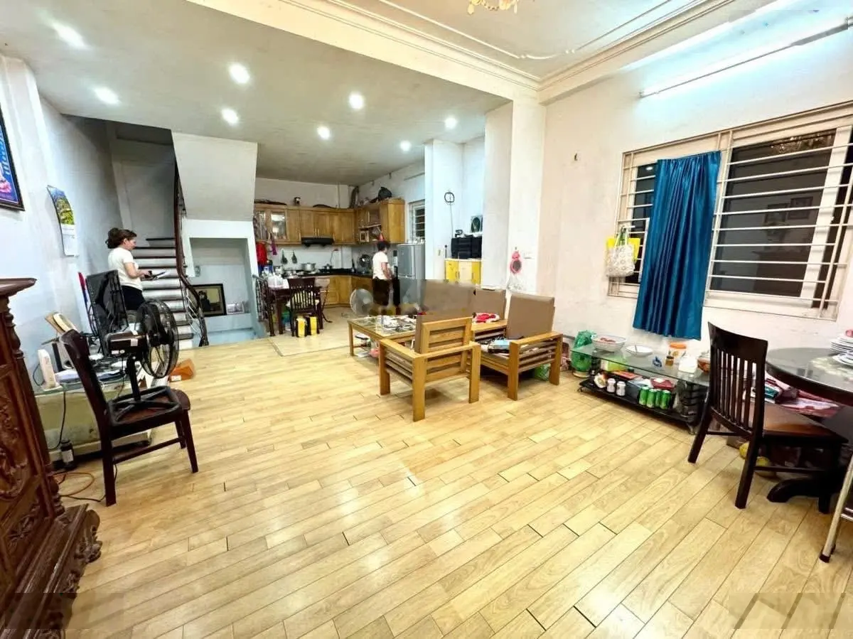 Giá Ngon! Chỉ 17 Tỷ, Bán Nhà Gần Xuân La,Tây Hồ - Lô Góc - 2 Mặt Tiền - Ô Tô Tránh - 72M2 - 6M MT