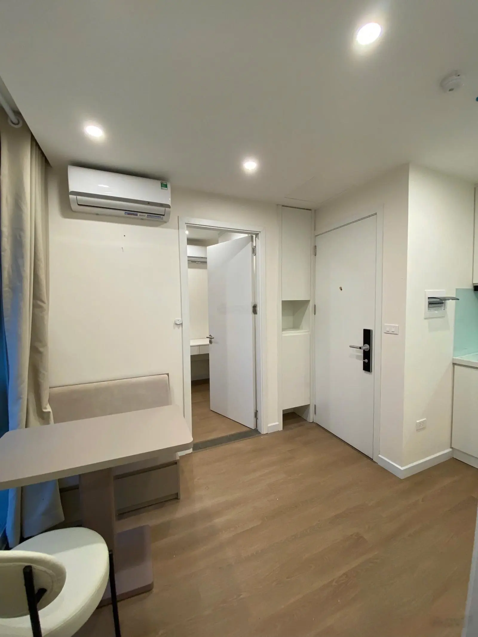 Căn hộ dịch vụ - lô góc - Đê La Thành - vip nhất Đống Đa + dòng tiền: ~ 1.2 tỷ/năm, lợi nhuận