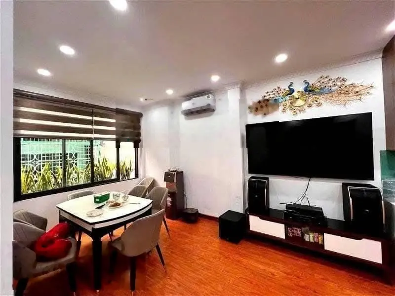 Bán nhà phân lô mới 6 tầng thang máy ngõ phố Trần Quang Diệu. DT 60m2 x 6T, MT 6m. Giá 25,5 tỷ TL