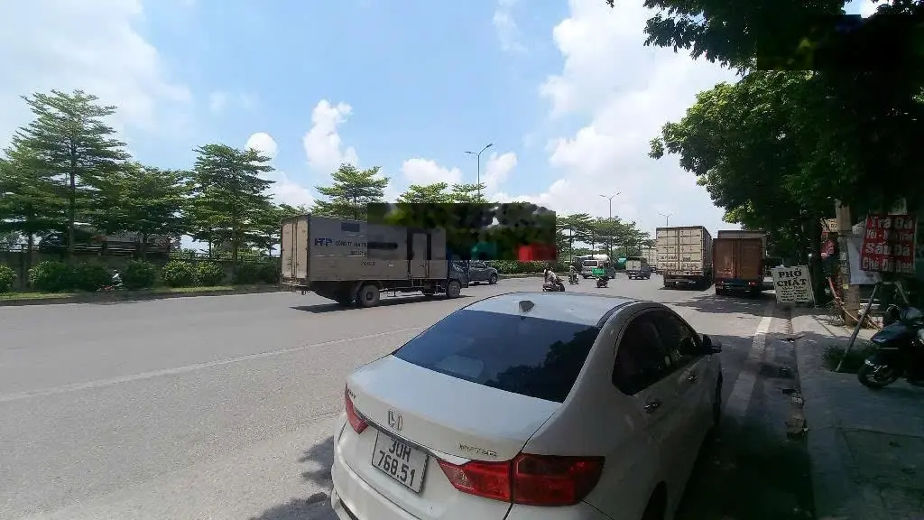 Bán nhà mặt phố Nguyễn Văn Linh - Long Biên - kinh doanh sầm uất- ra dòng tiền- 5tx80m2 nhỉnh 6 tỷ