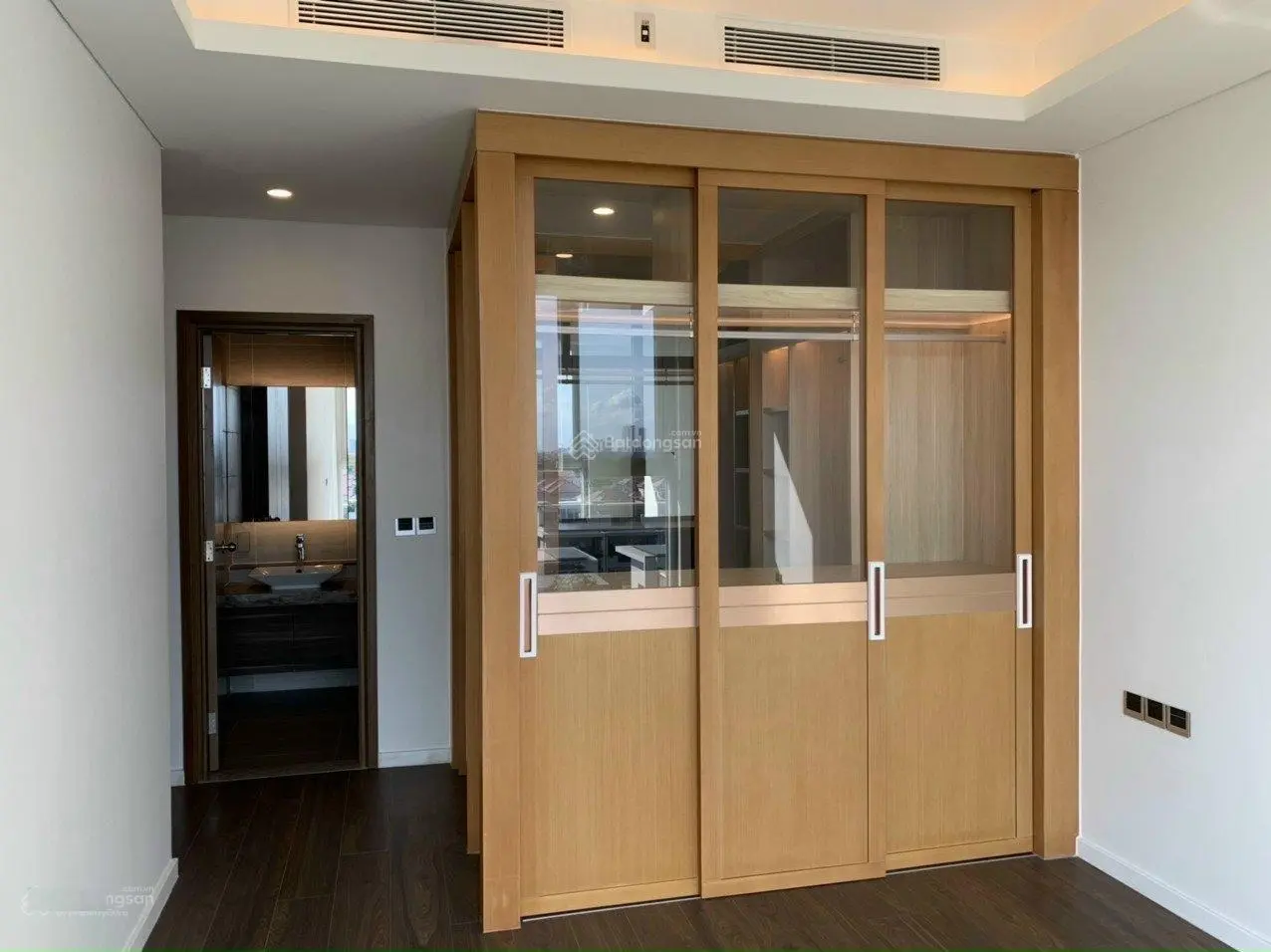 Bán căn hộ sarica sala, giá chỉ 13.9ty. lh 0916 842 ***