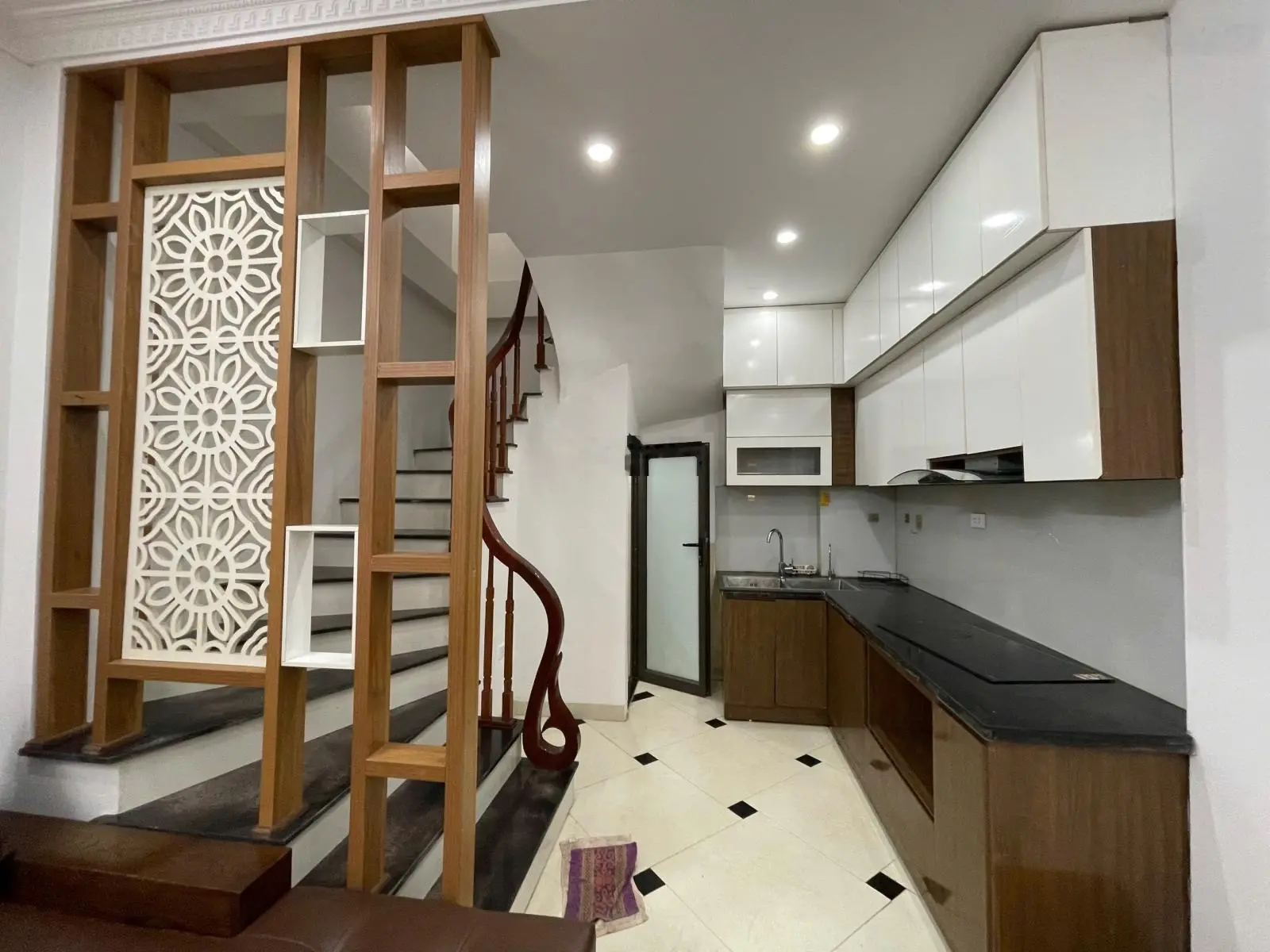 Phân lô ngõ thông 5 tầng 20m ra ô tô tránh đỗ - gần phố - gần nhà văn hoá khu full nội thất 7.5 tỷ