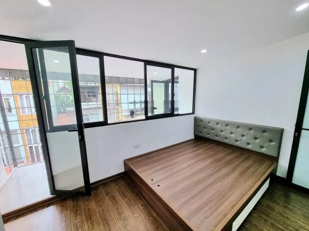Bán nhà tập thể Mai Dịch, tầng 3 thoáng mát ô tô đỗ cửa ngày đêm, 85,2 m2, giá 3,6 tỷ