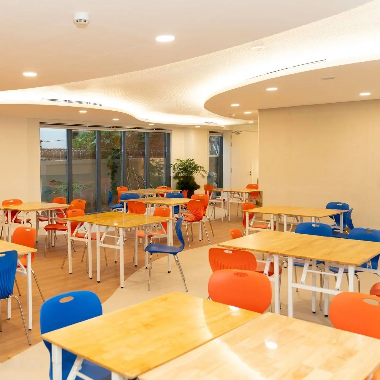 Bán biệt thự 1.840m2 có HĐT 365 triệu/th - 0909924624