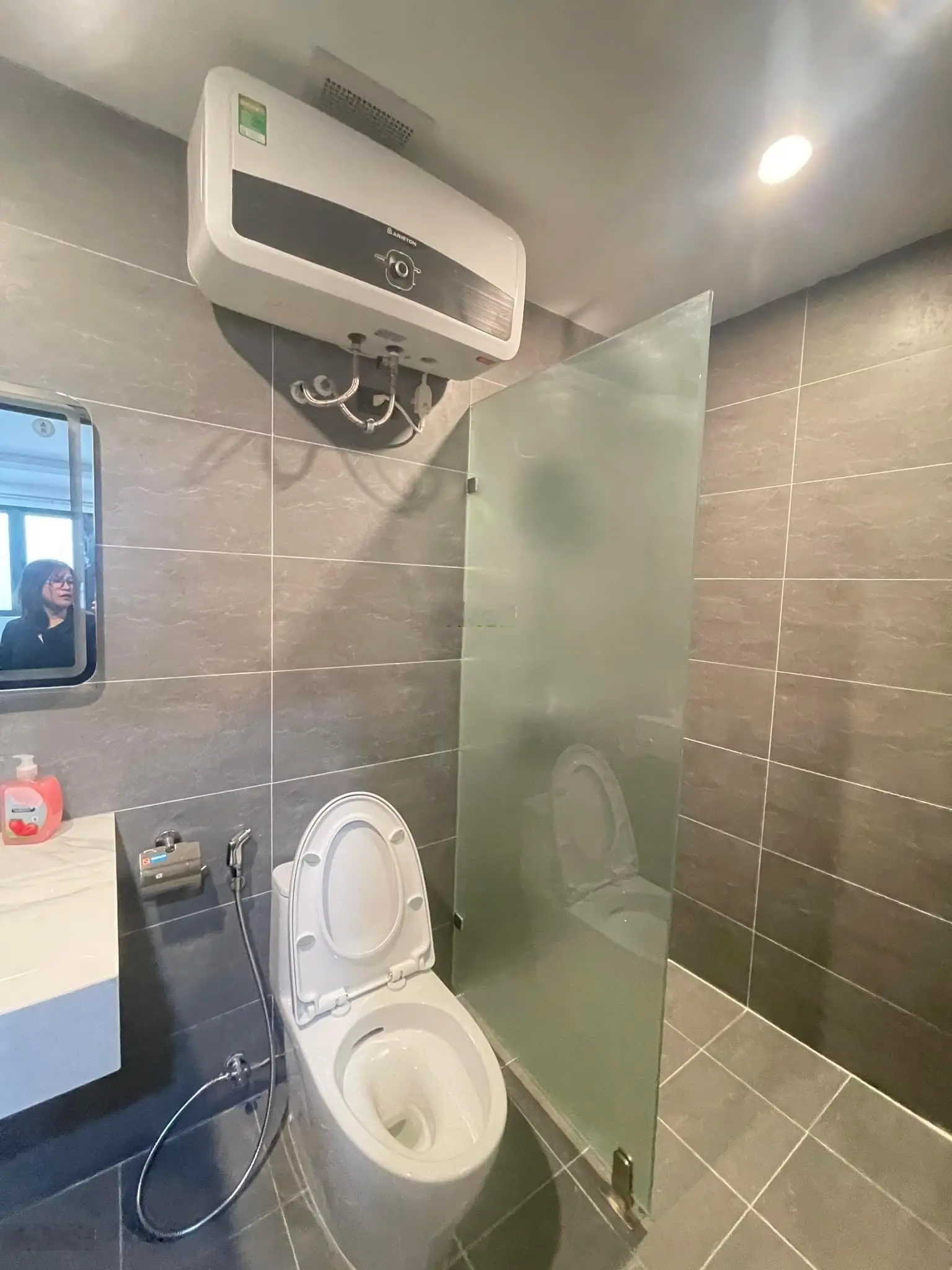 Bán nhà Văn Cao Ba Đình 100% tin thât
41m2 - 5.3m MT 6.7 tỷ Nhà tuyệt đẹp thiết kế hưởng
