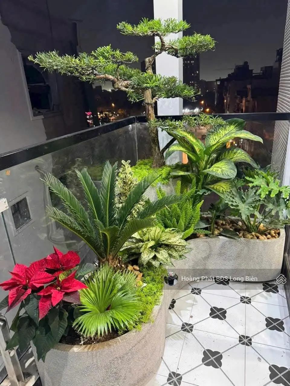 Bán nhà Phố Trạm - Long Biên. Thang Máy, Kinh Doanh, cách 1 nhà ra Phố. 60m x 8T. Lh 0965858116