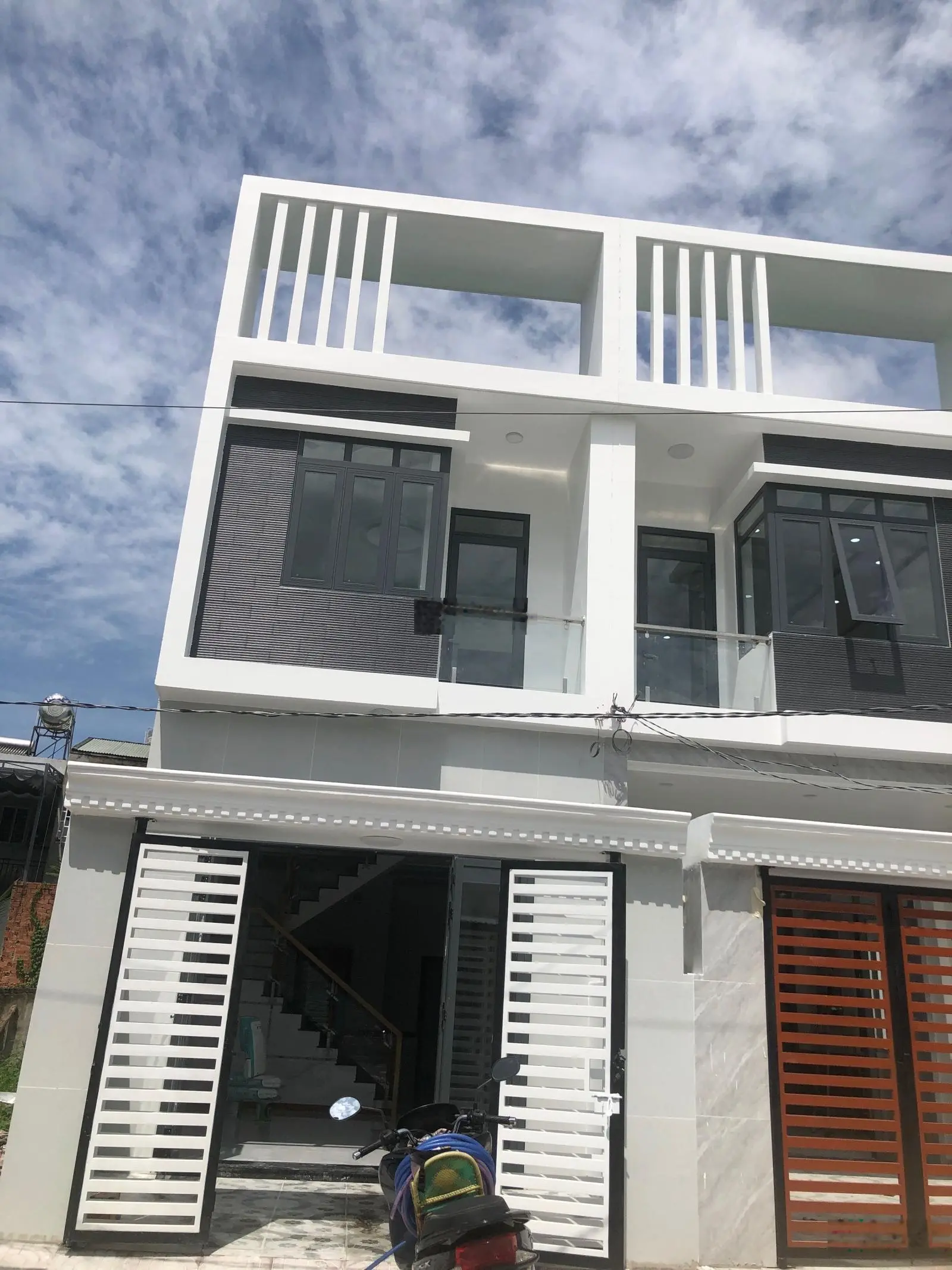 Cần bán căn nhà vừa mới xây song sổ riêng thổ cư 100% Đường 8m phường hóa an thành phố biên Hòa