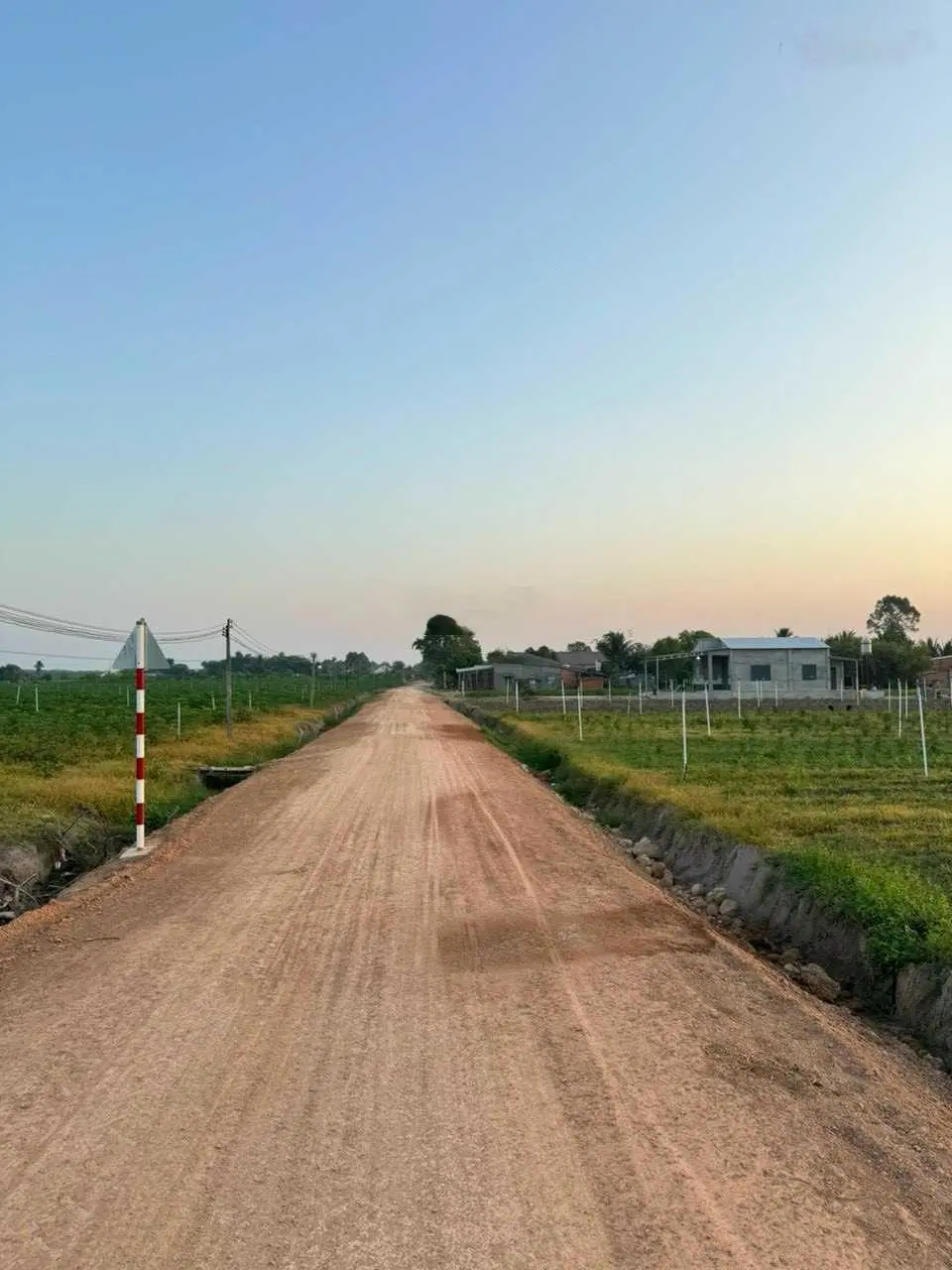 Bán đất ngộp 529m2/390tr ở ngay trung tâm TP Tây Ninh. Cách DT784 150m (Dưới chân Núi Bà)