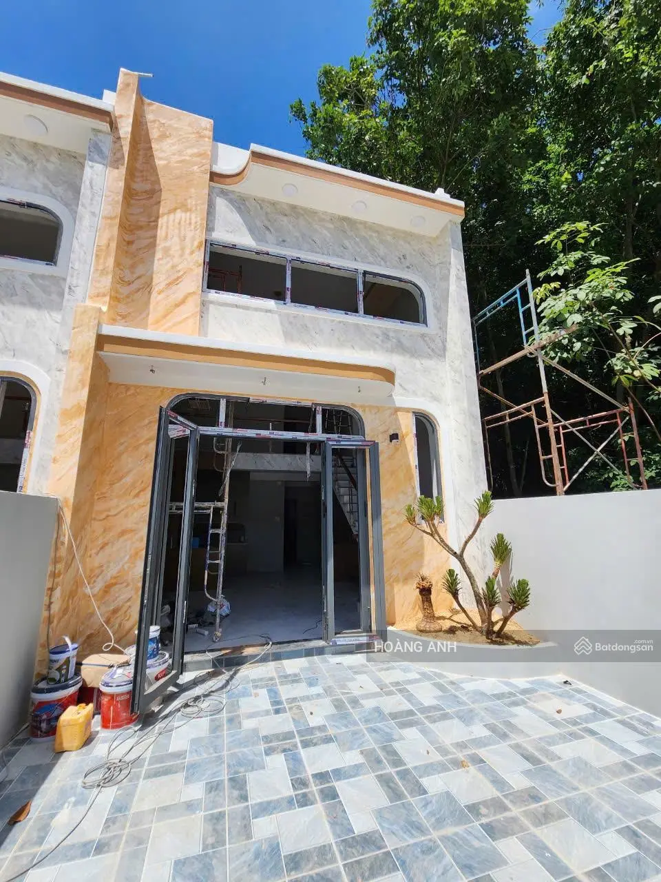 Cần bán căn nhà 1 trệt 1 lầu trung tâm thị xã trảng bàng giá 1 tỷ 525 shr