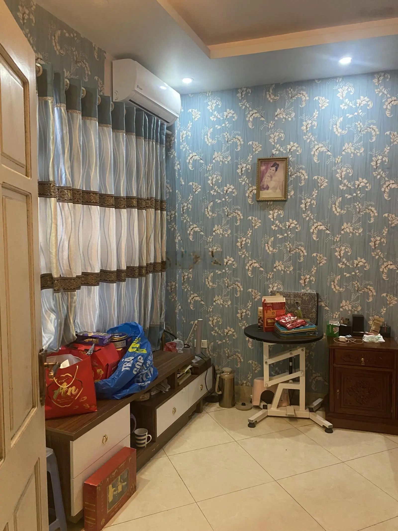 Gia đình chuyển về quê nên cần bán nhà 40m2x4T Phúc Lợi thiết kế hiện đại cách phố 40m giá 4.85tỷ