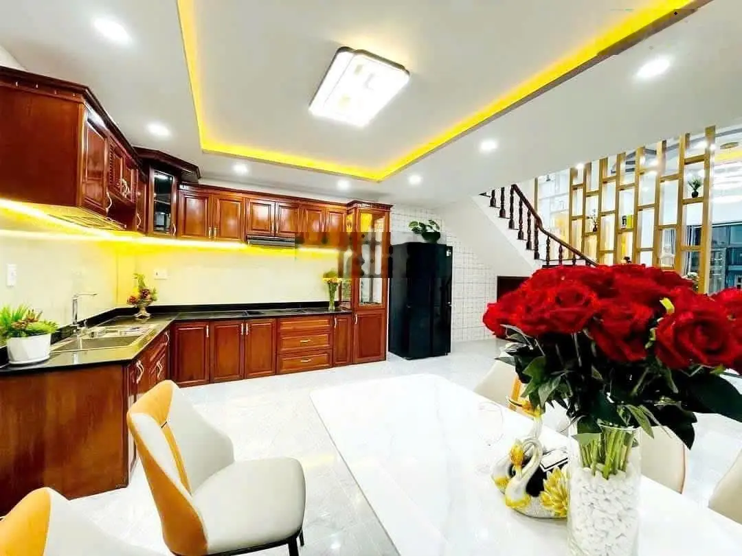 Bán nhà đường Nguyễn Thái Sơn, Quận Gò Vấp, 1 trệt 1 lầu giá 2.8 tỷ, 51m2, SHR