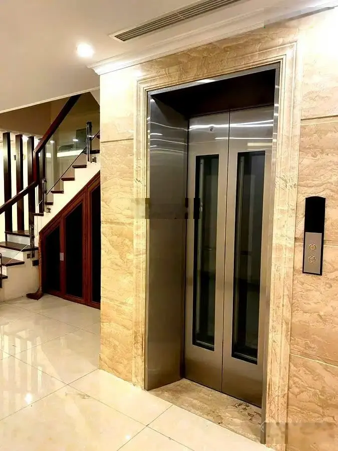 Cần bán tòa nhà 6 tầng mặt hồ Tây, mặt phố Nhật Chiêu, 108m2. Mt: 6m, Vị trí đắc địa