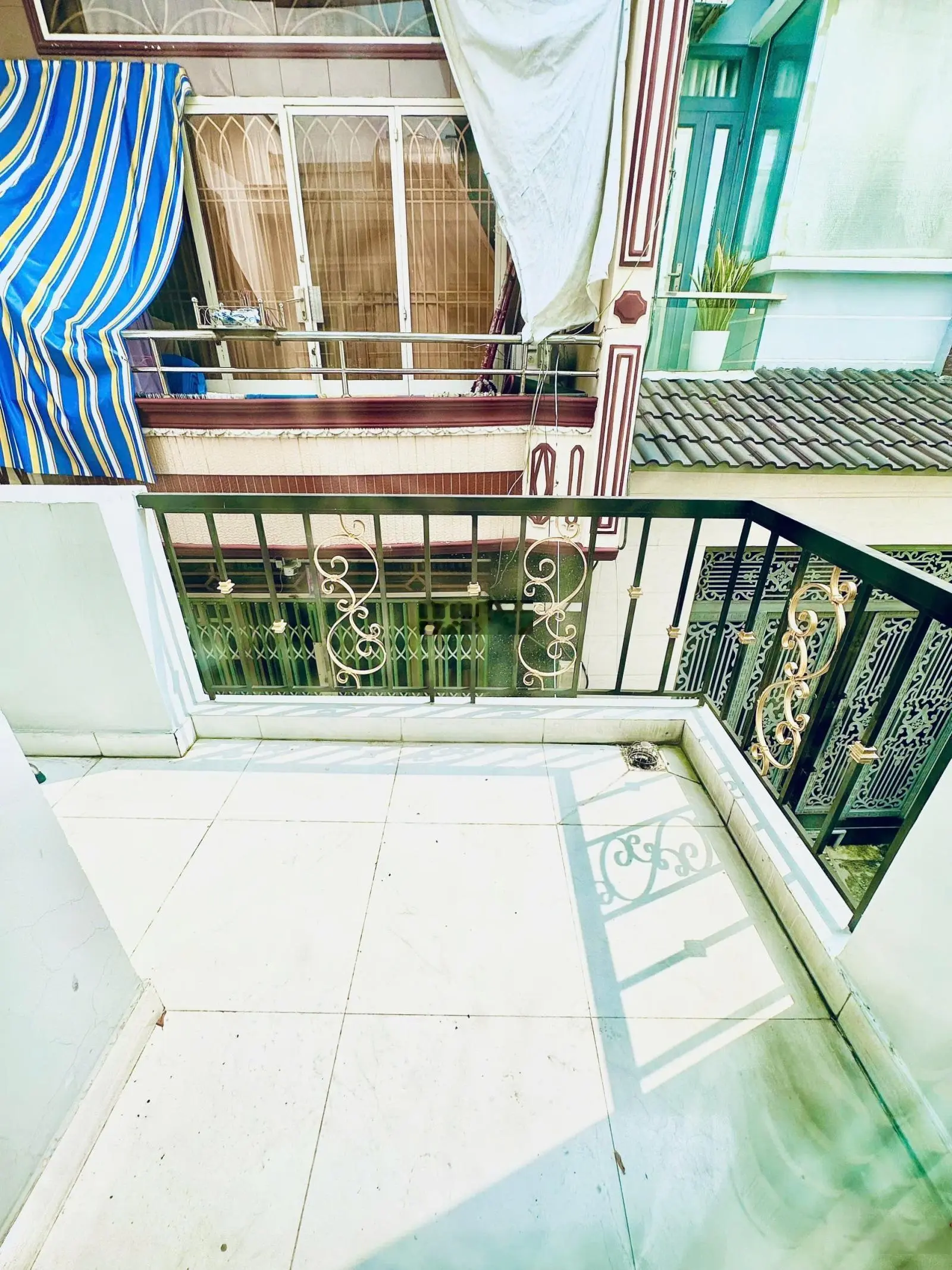 Nhà hẻm xe hơi đậu trước nhà bông sao p5 - 4 tỷ 880 vị trí siêu đẹp