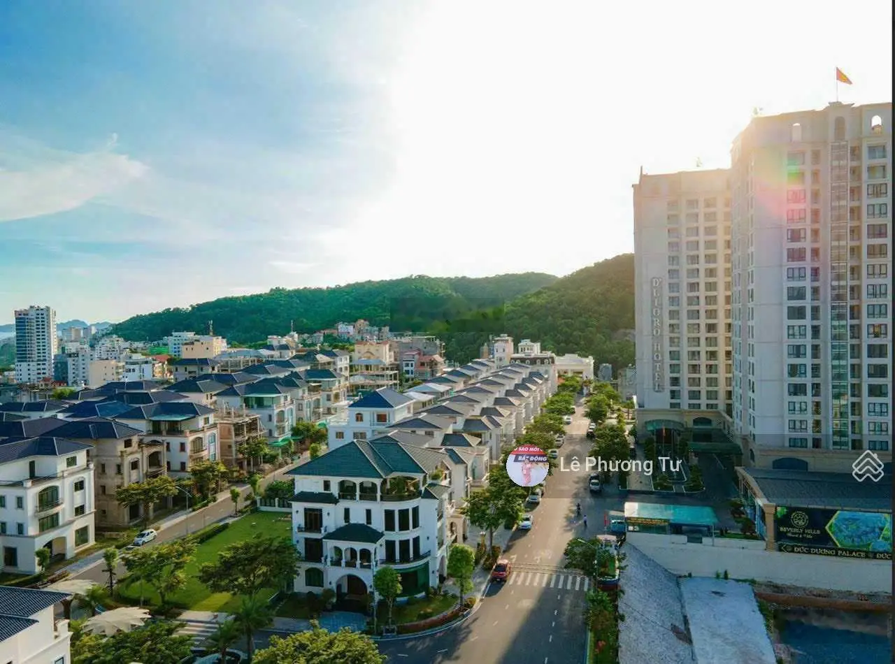 Bán căn VIP Suất Ngoại Giao giá 2x tỷ /320m2 bàn giao full nội thất view biển vịnh ,giá tốt nhât TT