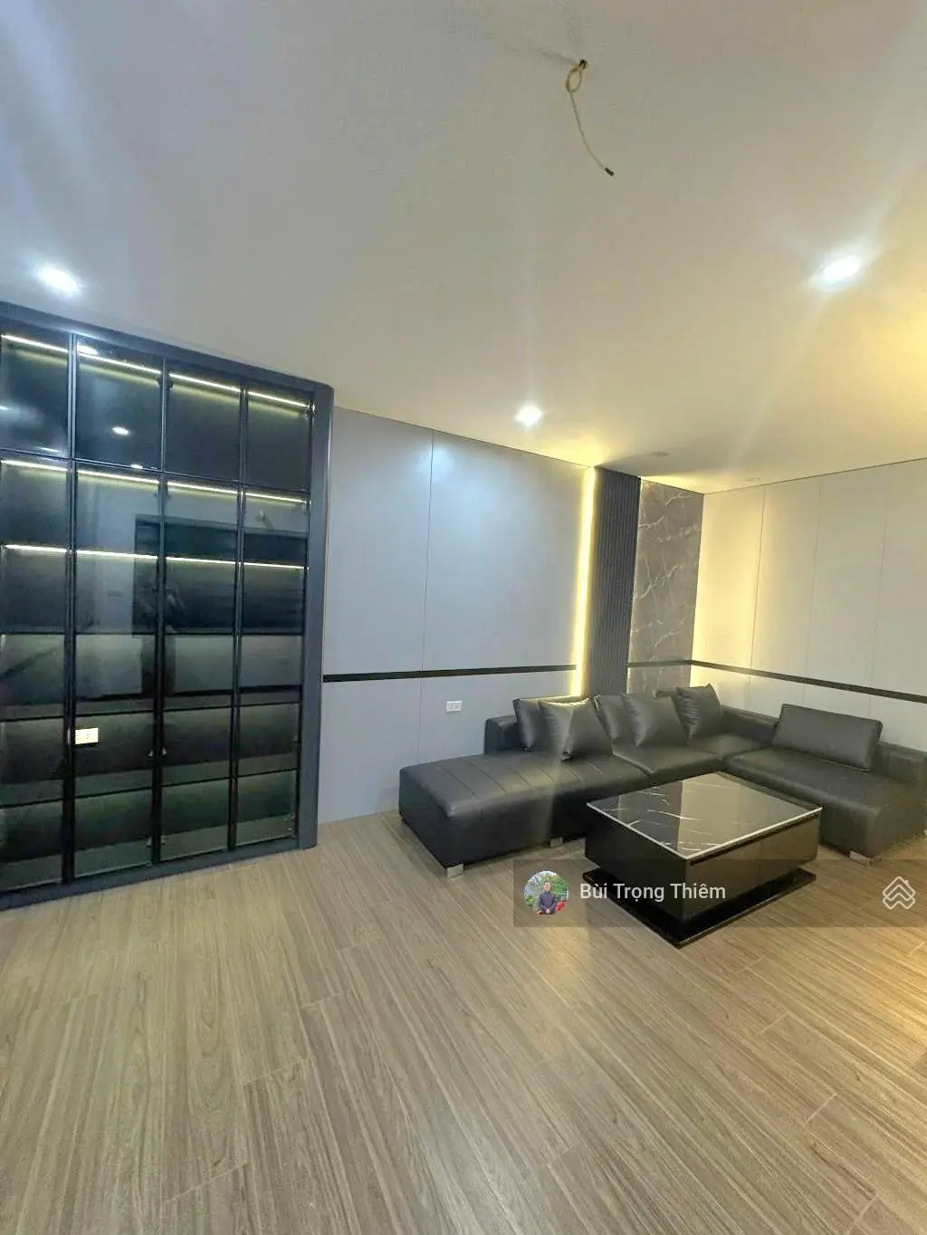 Bán nhà mới 6 tầng đối diện aeon long biên , full nội thất, ngõ rộng, gần ô tô giá chỉ 6 tỷ