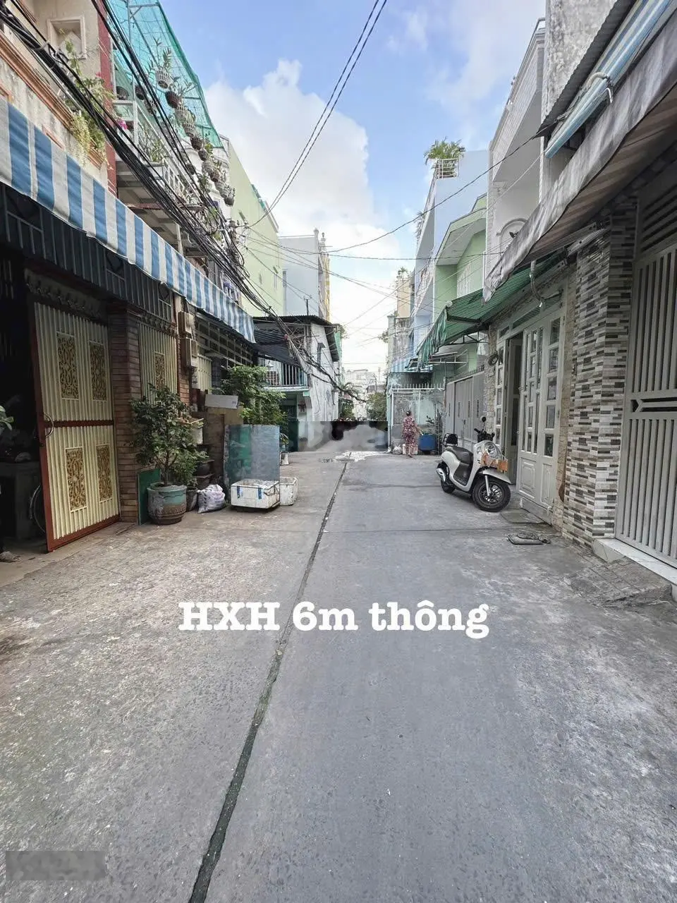 Chính chủ bán nhà 800 triệu , SHR , mặt tiền 5m xe hơi vào tới cửa