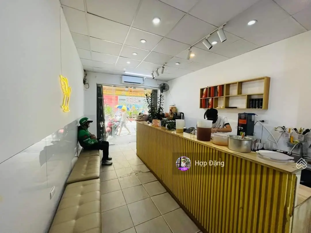 Bán nhà mặt Phố Khương Trung KD ngày đêm 83m2 rộng 4m giá 19 tỷ x x nhỏ