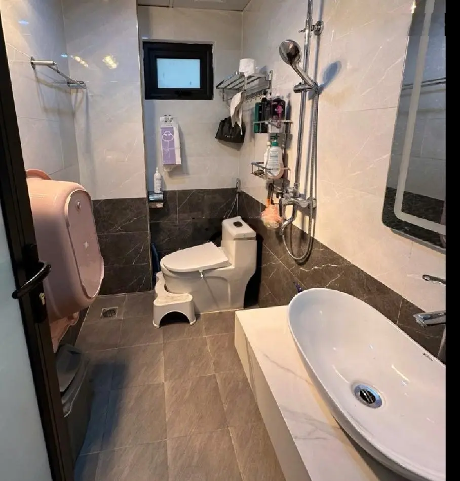 Bán nhà mặt phố Nguyễn Công Trứ - 26m2 - 5tầng - nở hậu - chính chủ - kinh doanh đỉnh - giá: 7.5tỷ