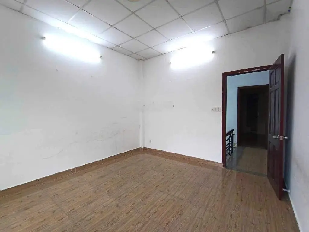 Nhà đẹp linh đông 4 x 15, gần phạm văn đồng, thủ đức, chỉ 4,x tỷ.