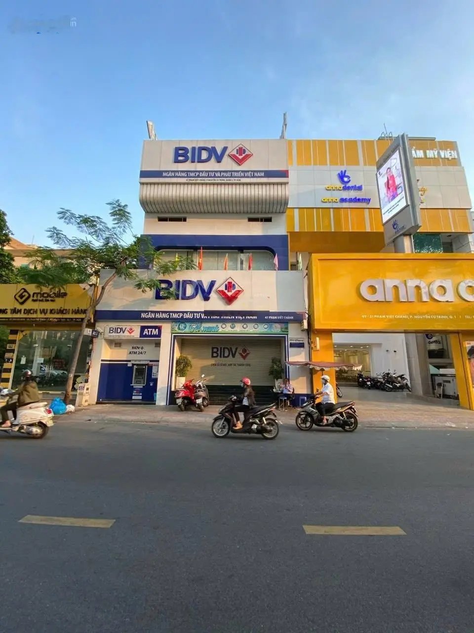 Siêu Phẩm Nhà Mặt Tiền Ngô Thị Thu Minh P2 Q.TB, DT:9x18m, 3 Tầng, HĐT:80tr, Giá:39Tỷ