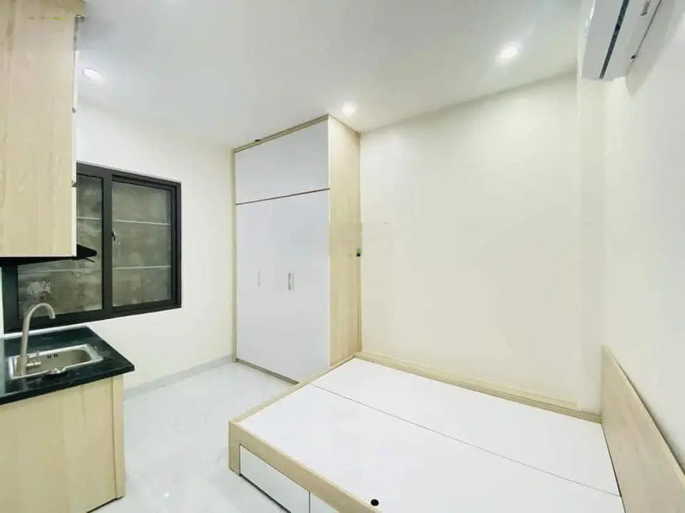 Bán tòa CCMN 70m2*8T, 20P giá 18 tỷ Nguyễn Lương Bằng, Đống Đa