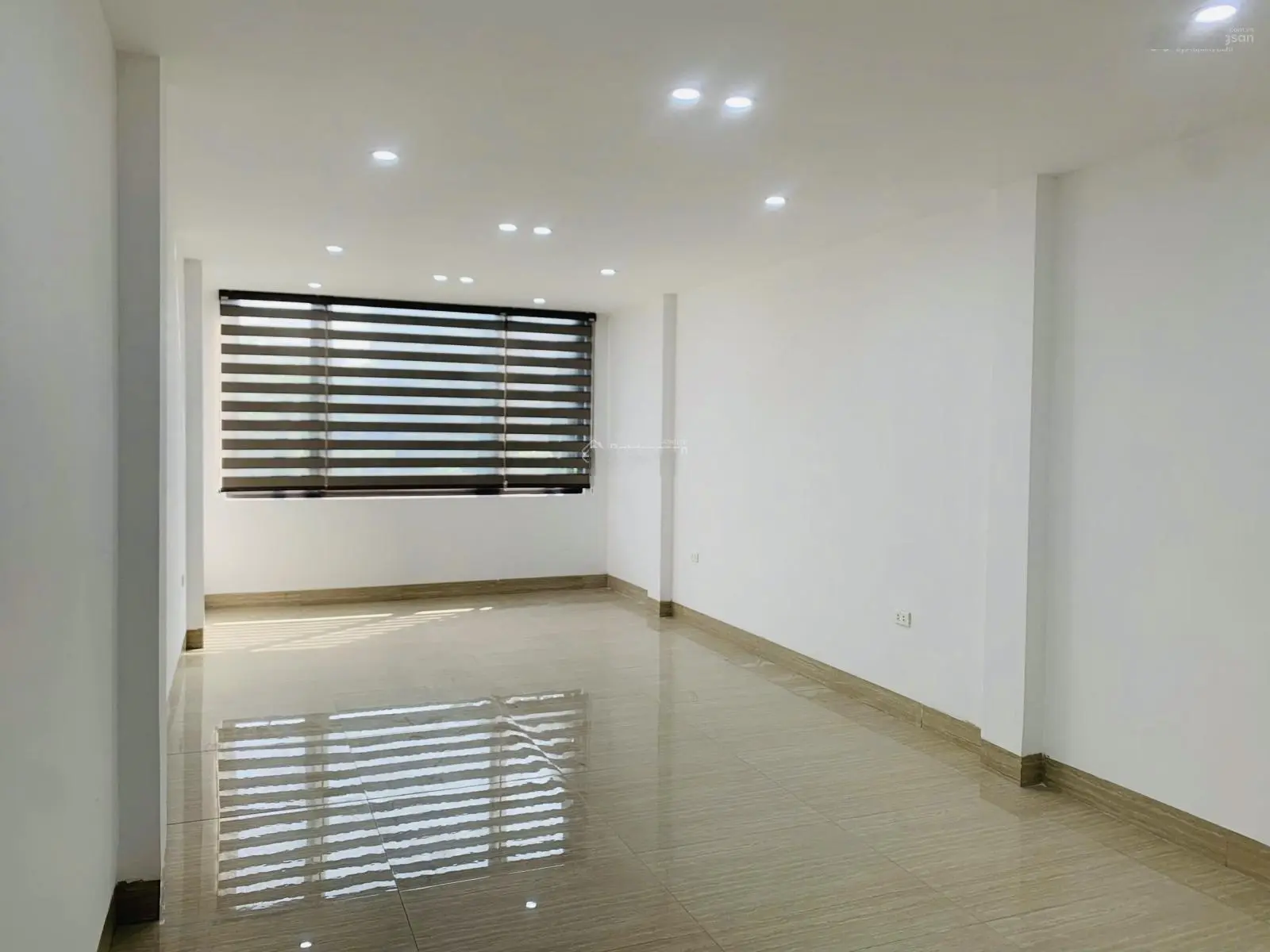 Đền Lừ mặt phố giá trong ngõ,vị trí đẹp ko quy hoạch.55m2+7 tầng+thang máy+dòng tiền 50tr/th*20,8tỷ