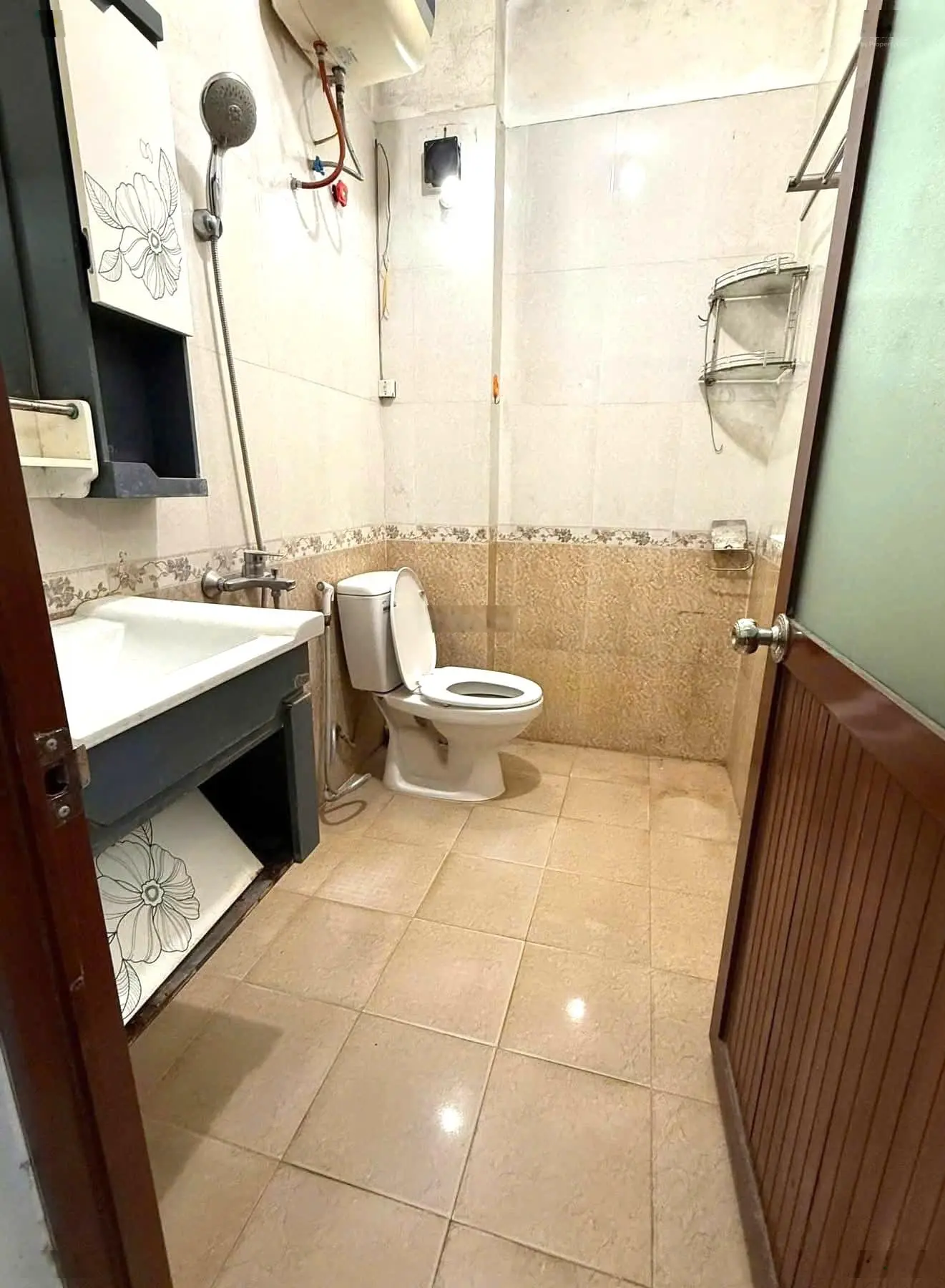 Bán nhà ngõ 105 doãn kế thiện cầu giấy 50m2 5 tầng mt 3.7 m gần phố - ô tô cách 30m 2 mặt thoáng.