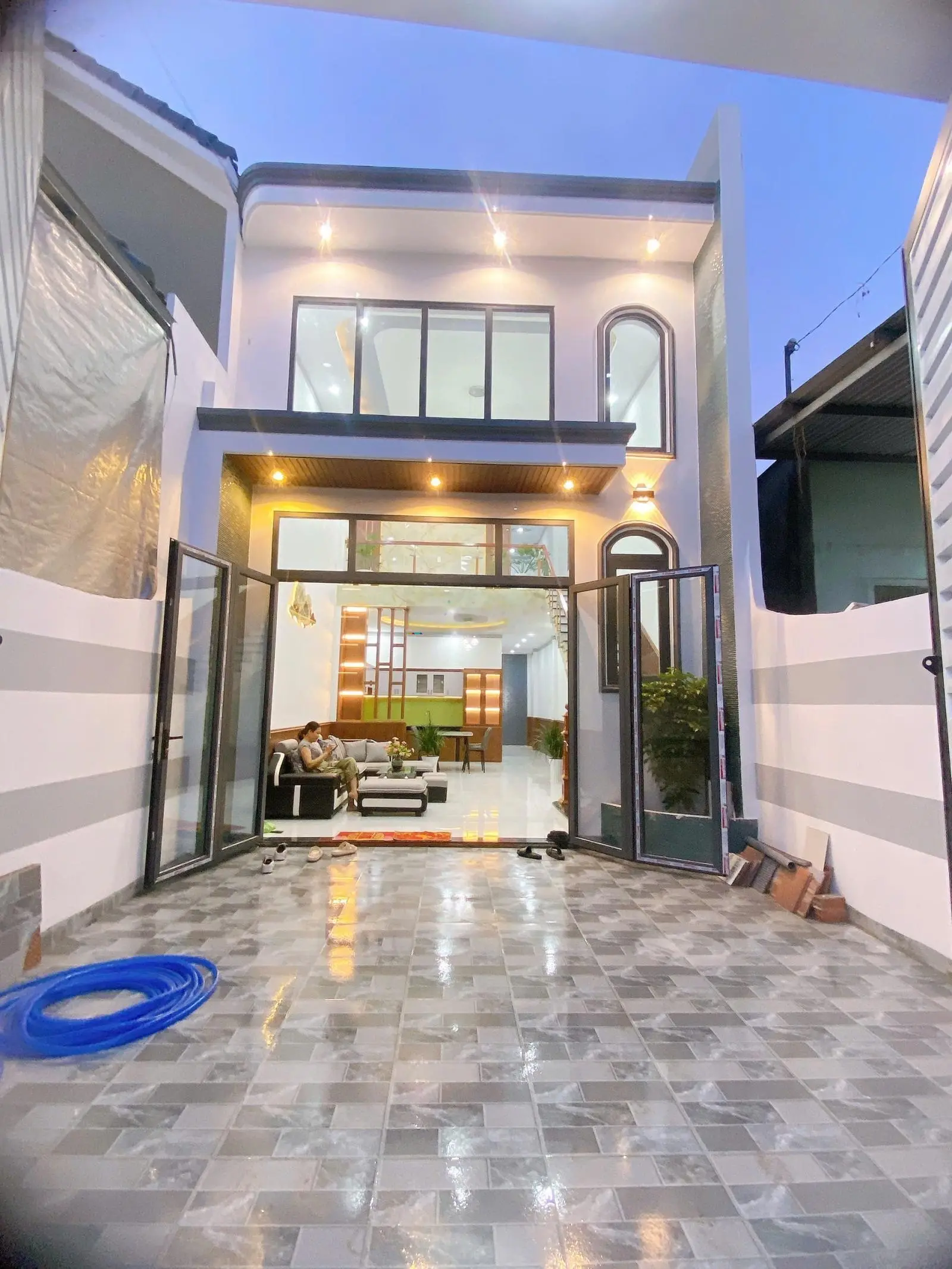 Bán nhà đep, gần chợ Quang Thắng