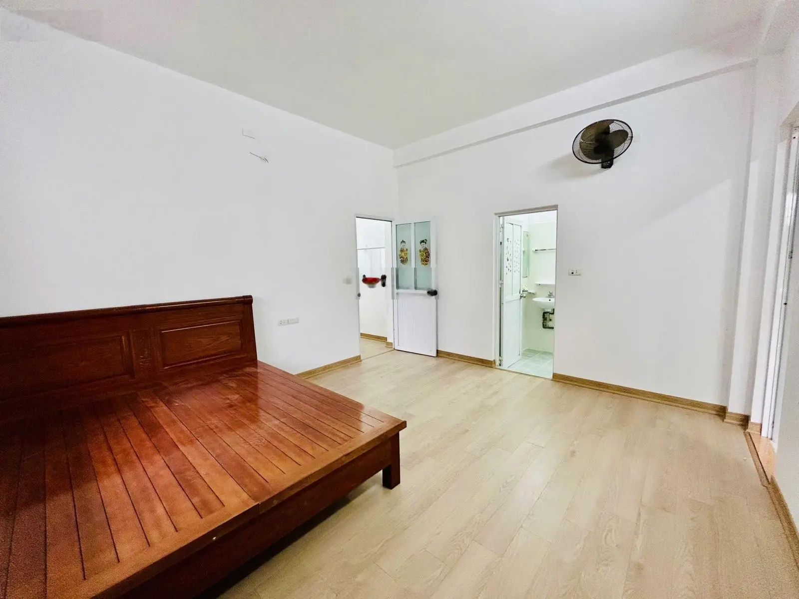 Cần bán nhà tập thể Nguyễn Huy Tưởng - Thanh Xuân: 135m2, 3PN, Ở ngay - giá 4,25 tỷ