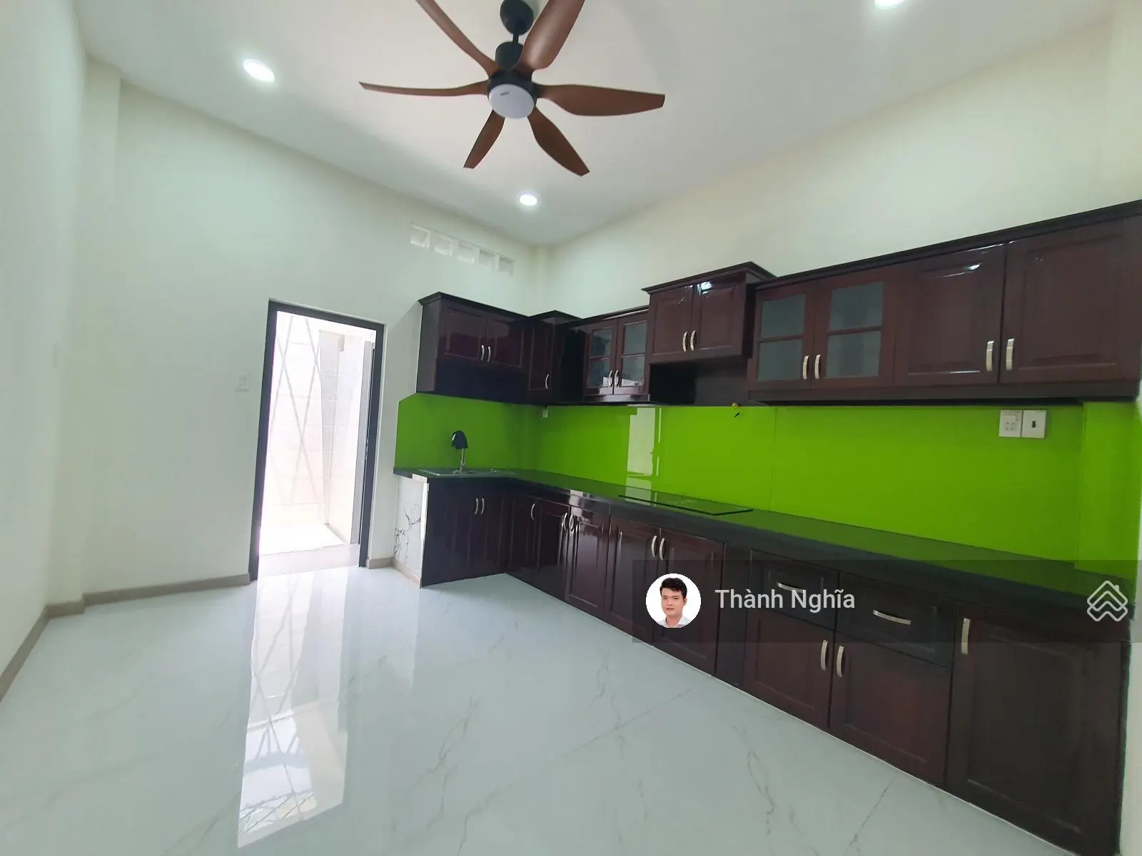 Hiếm! Nhà đẹp 3 tầng 77m2 4PN, 3WC cách Nguyễn Duy Trinh 50m, hẻm xe hơi lướt nhà