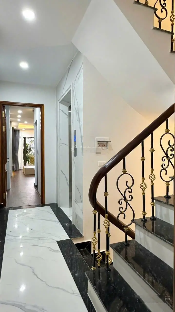 Giảm 1 tỷ, Tôi cần bán nhanh mặt phố Vĩnh Tuy, Hai Bà Trưng 70m2x6T thang máy, 2 thoáng - 27.2 tỷ