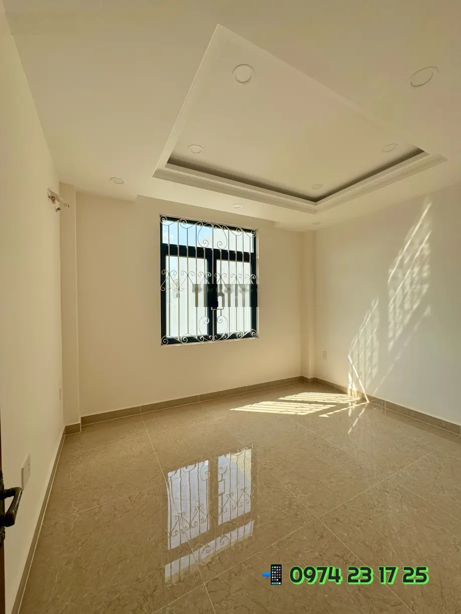 Bán nhà phố Thủ Đức, cách KĐT Vạn Phúc 3 phút, mới xây 100%, sổ hồng sang tên ngay, chỉ 7.6 tỷ/căn
