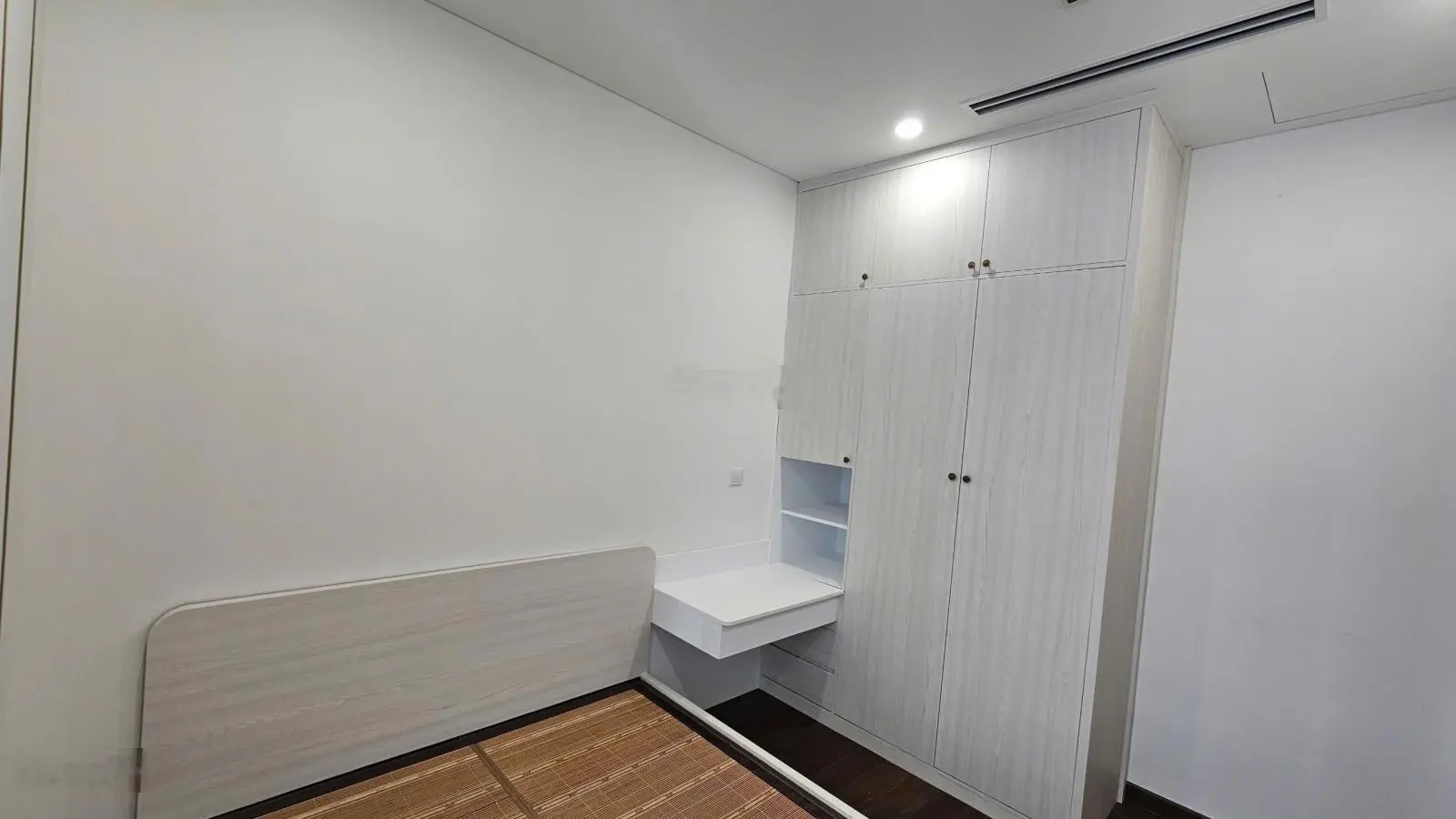 Bán Căn #2PN #D #61M2 View nội khu 4ty6 lh 0786 598 ***