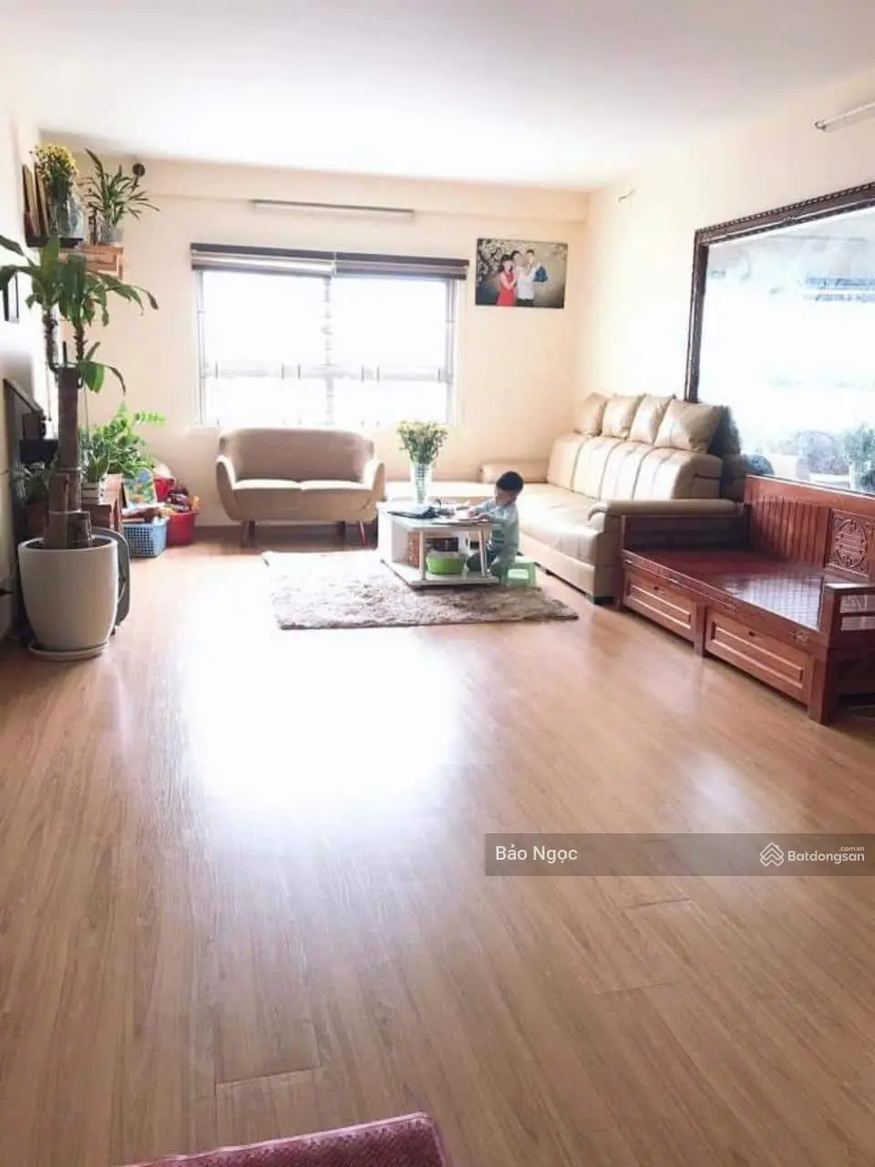 Chính chủ cần bán căn hộ 89m - Sổ đỏ vuông đẹp tại tòa Chung cư Sông Nhuệ - Giá 3,x tỷ (x nhỏ)