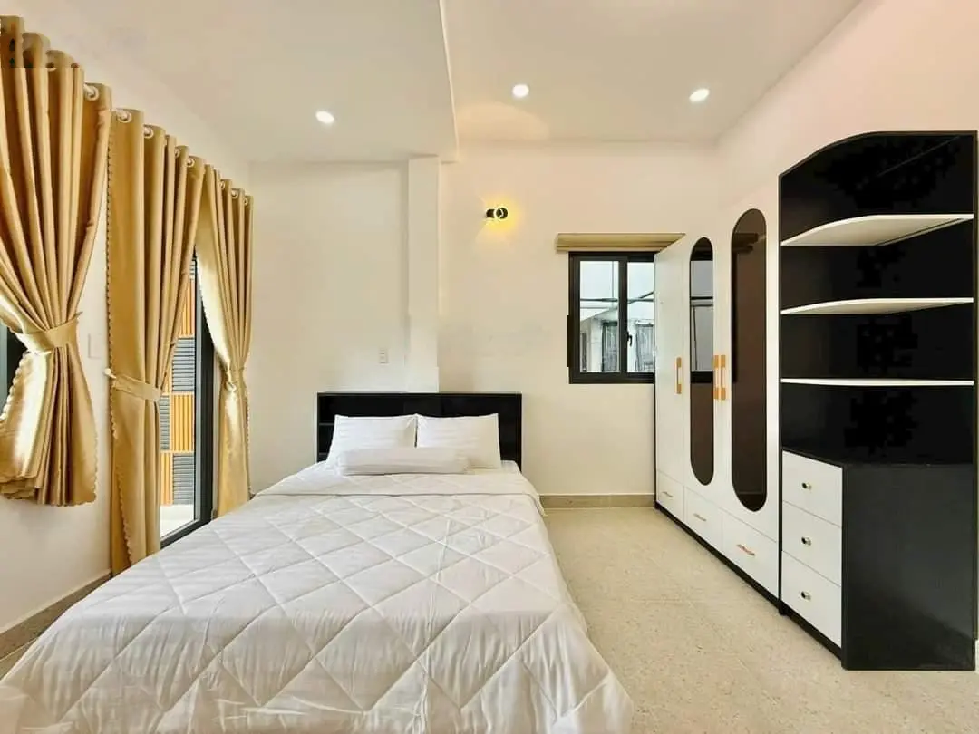 Bán gấp nhà đang cho thuê 29tr/th ở Bùi Hữu Nghĩa-P5-Q5. DT 74,8m giá 3tỷ86 cách chợ Hoà Bình 300m