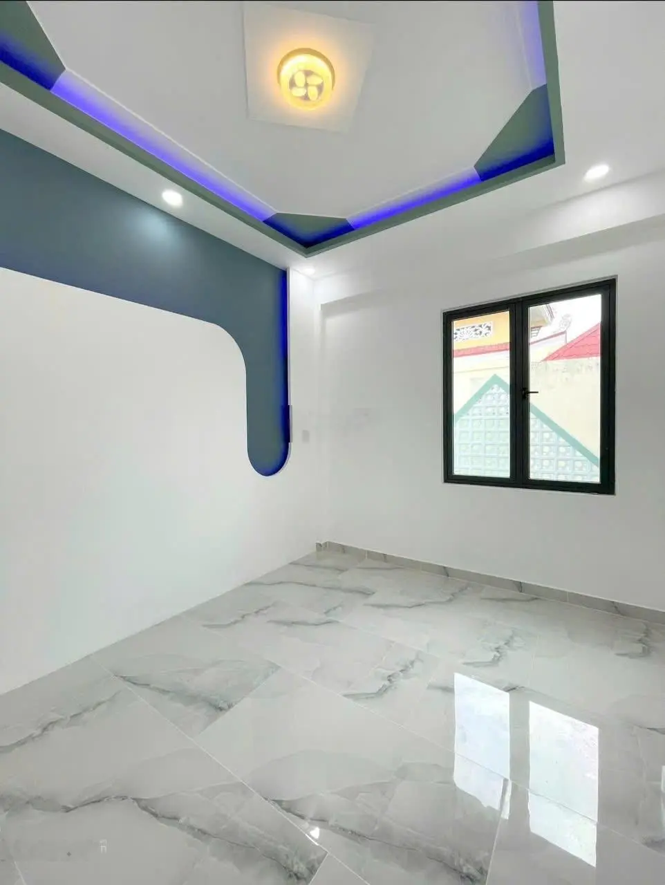 Siêu phẩm nhà bán q4 đẹp 3 tấm mới keng dt 5,5*6,5 khu dân cư hẻm 3,5m tôn đản giá chỉ 4tỉ nhĩnh