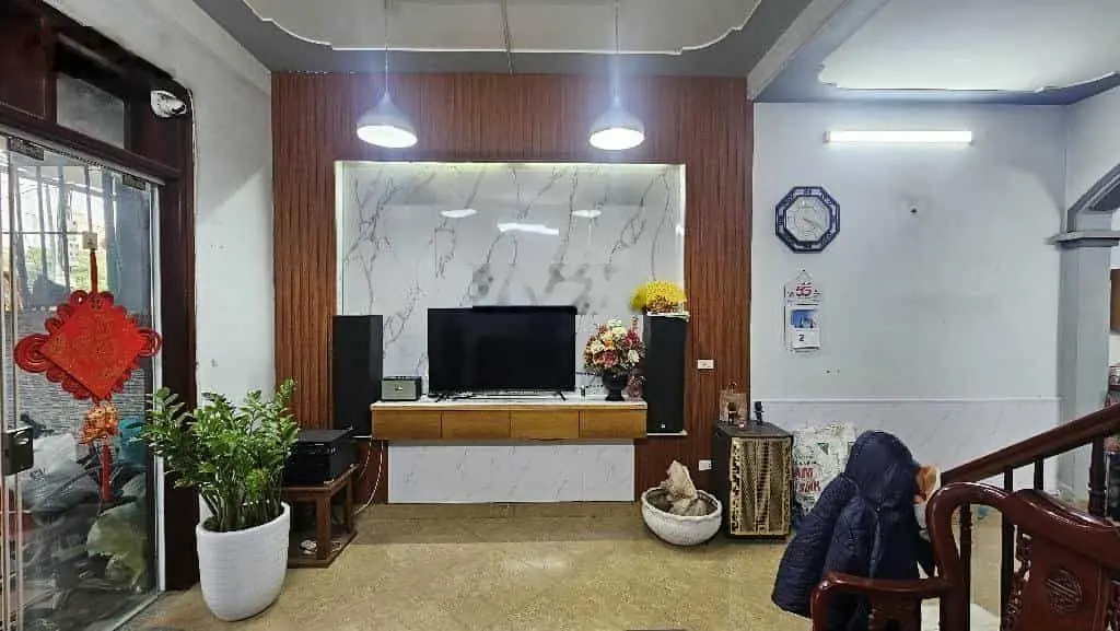 Mặt phố ngô thì sỹ- kinh doanh - vị trí đỉnh - 2 vỉa hè - 2 mặt thoáng - mặt tiền rộng