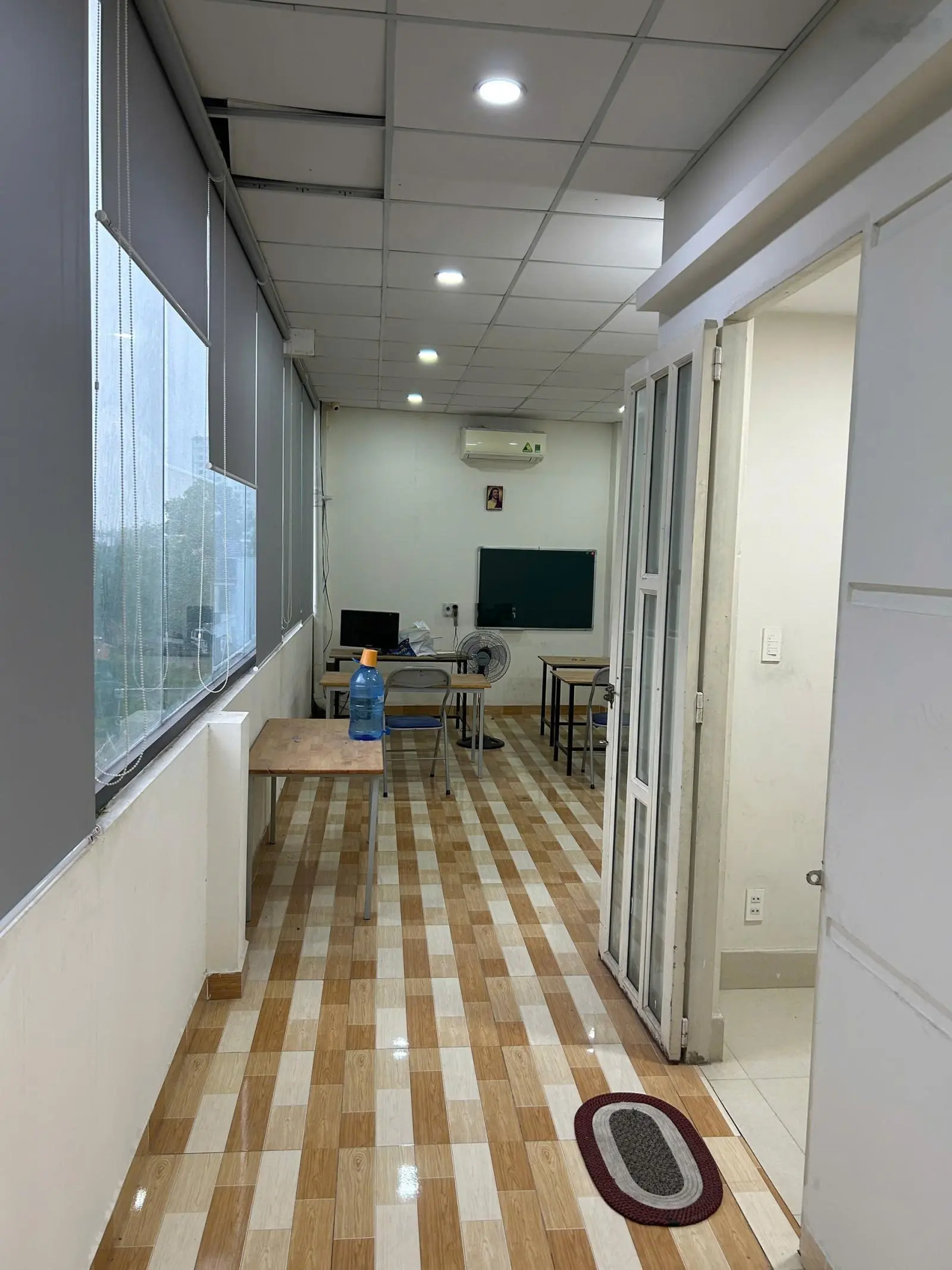 Bán gấp nhà mặt bằng kinh doanh thủ đức giá rẻ- ngang 10m